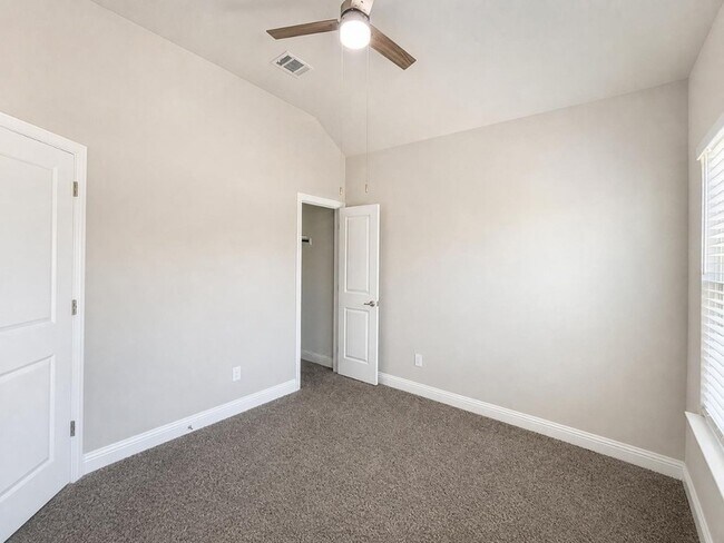 Building Photo - 1017 Greencove Dr