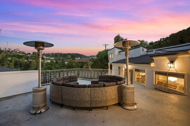 Building Photo - 3511 Berry Dr