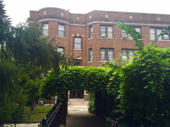 Building Photo - 4615-4627 N Ashland Ave