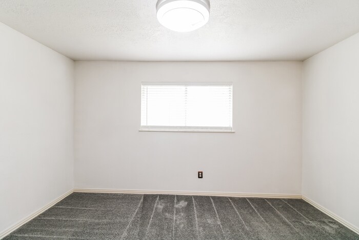 Building Photo - 16918 Townes Rd