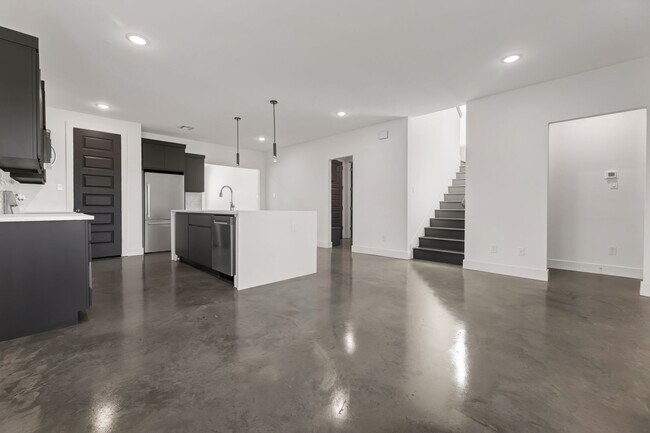 Building Photo - 3009 Alpha Wolf Ct