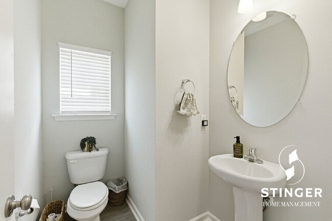 Building Photo - 9 Camp Saxton Way