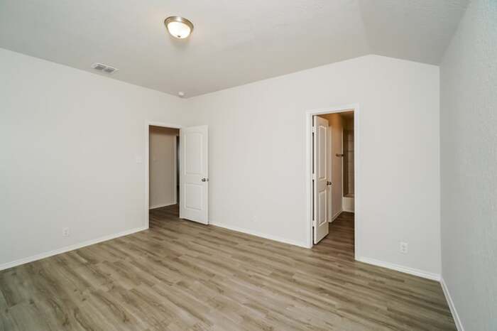 Building Photo - 5131 Jade Crossing