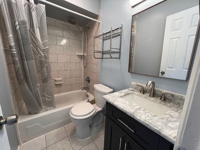 Building Photo - 8501 Westover Ct