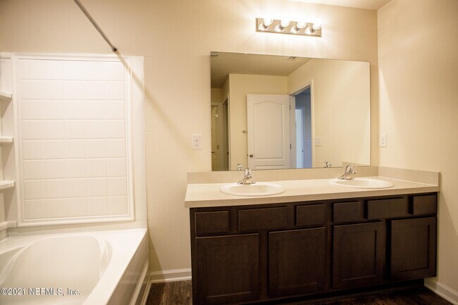 Building Photo - 2268 Pebble Point Dr