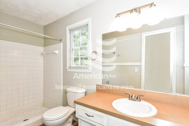 Building Photo - 520 Greensprings Dr