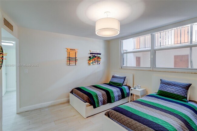 Building Photo - 55 Ocean Ln Dr