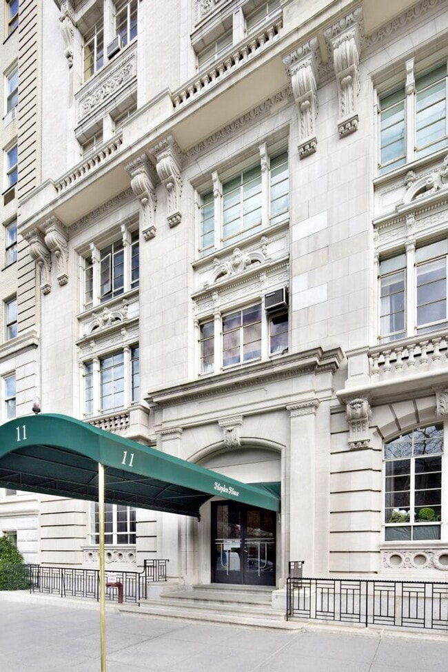 Building Photo - 11 W 81st St