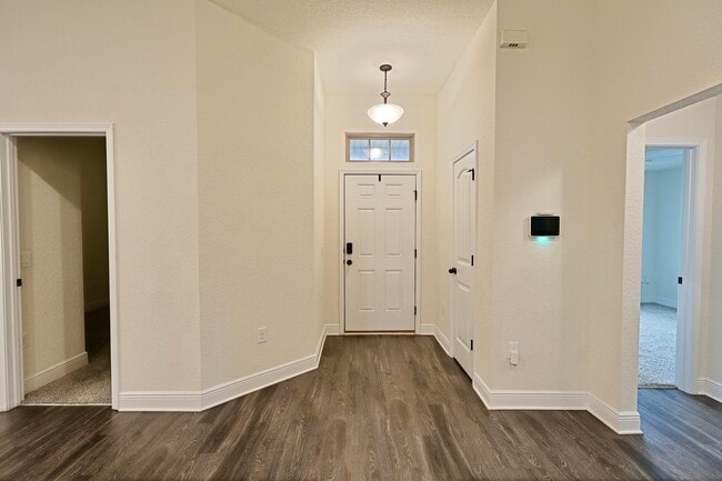 Building Photo - 6114 Redberry Dr