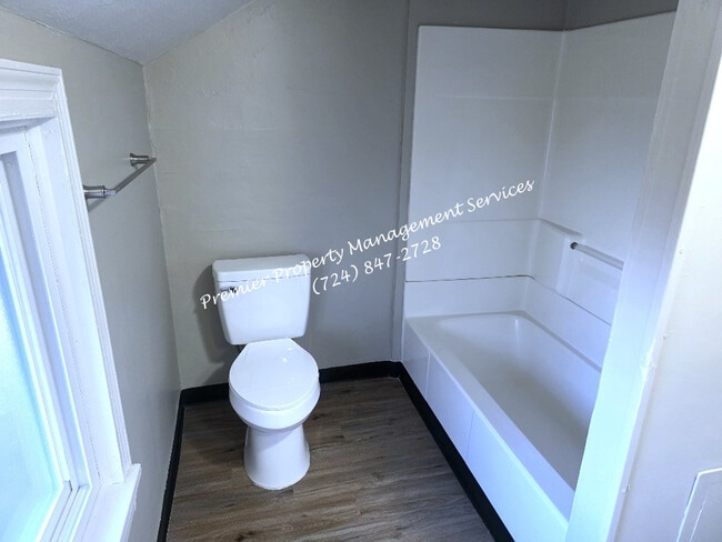 Building Photo - 655 9th St