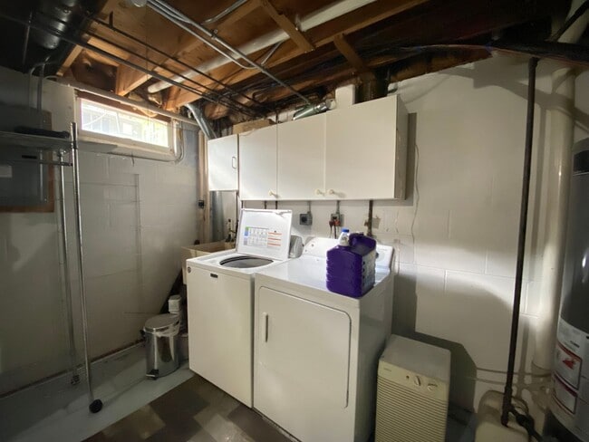 Building Photo - 2 Bedroom Condo In Schererville