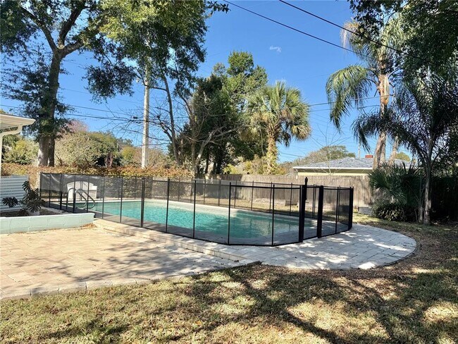 Building Photo - 2801 Nancy St