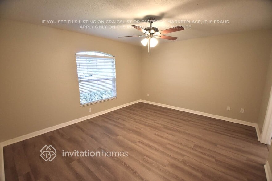 Building Photo - 147 Quiet Oak Ct