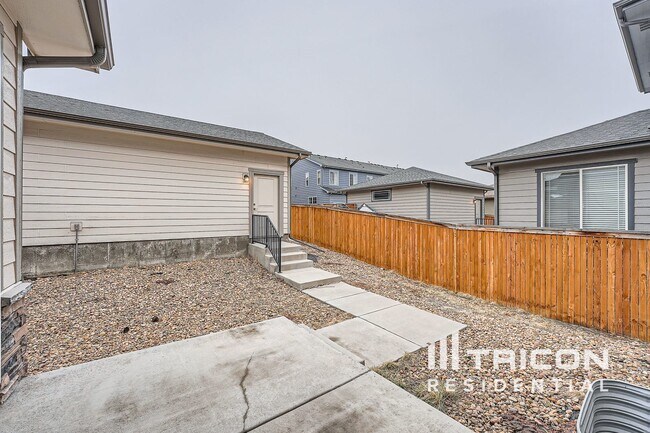 Building Photo - 4947 S Addison Way