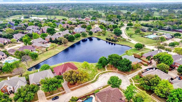 Building Photo - 718 Butternut Dr