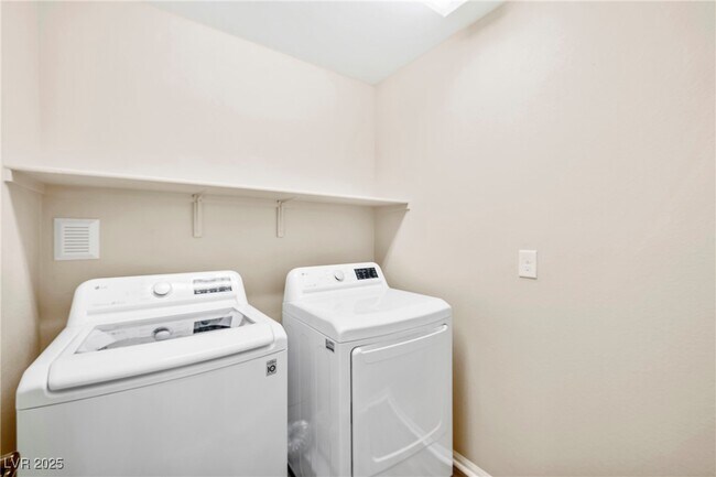 Building Photo - 7511 Bedford Ridge Ct
