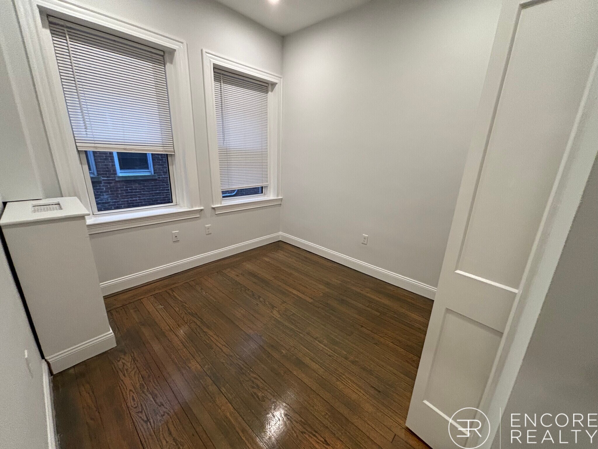 Building Photo - 19 Queensberry St