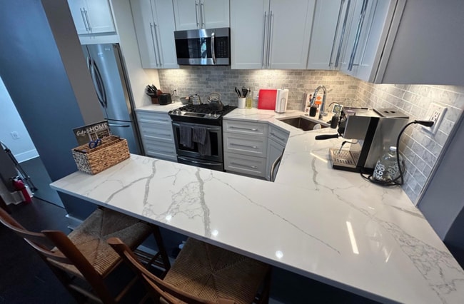 Building Photo - 939 Longfellow St NW