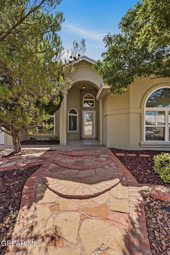 Building Photo - 6141 Loma De Cristo Dr