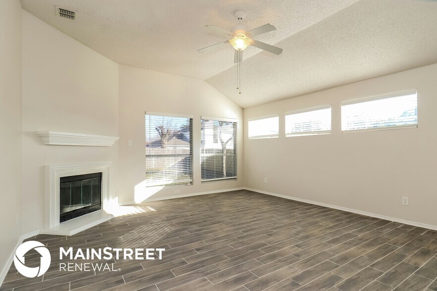 Building Photo - 7701 Amsterdam Ln