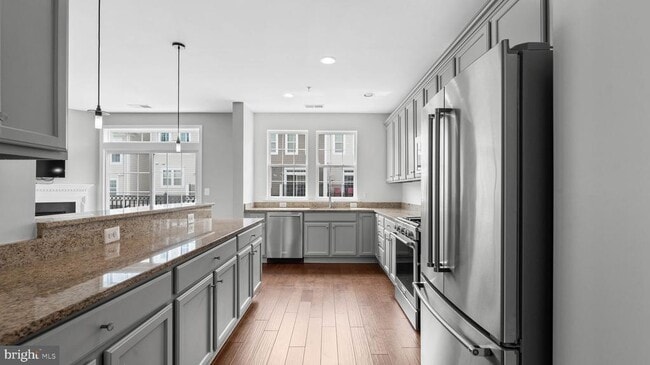 Building Photo - 7674 Maple Lawn Blvd