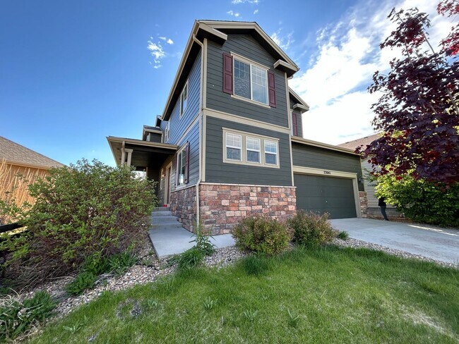 Building Photo - Beautiful 5-bedroom House in the Saddle Rock Area