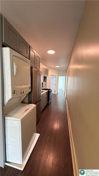 Building Photo - 202 E Hamilton St