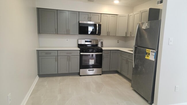 Building Photo - 7028 Lark Pl