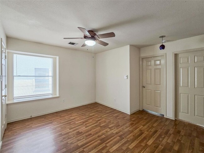Building Photo - 1134 Vincent Pl