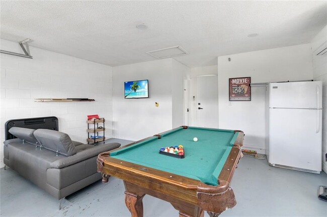 Building Photo - 7803 Laurel Oak Ln