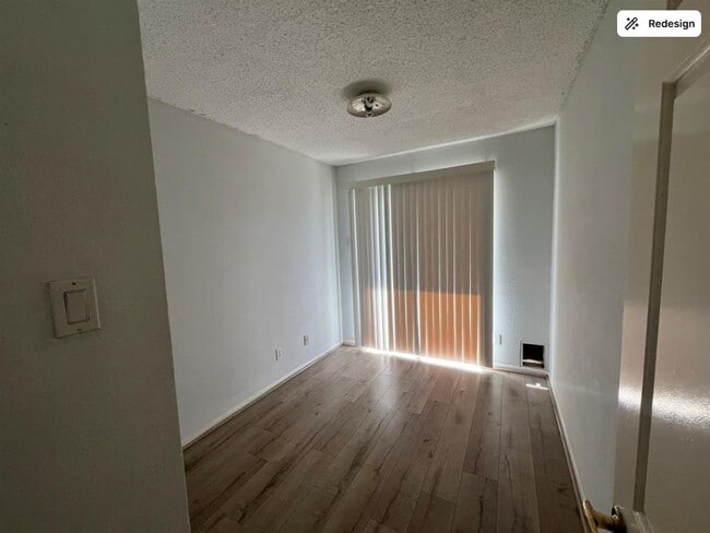 Building Photo - 2830 S Bartell Dr