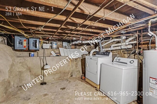Building Photo - 53 Grove St NE