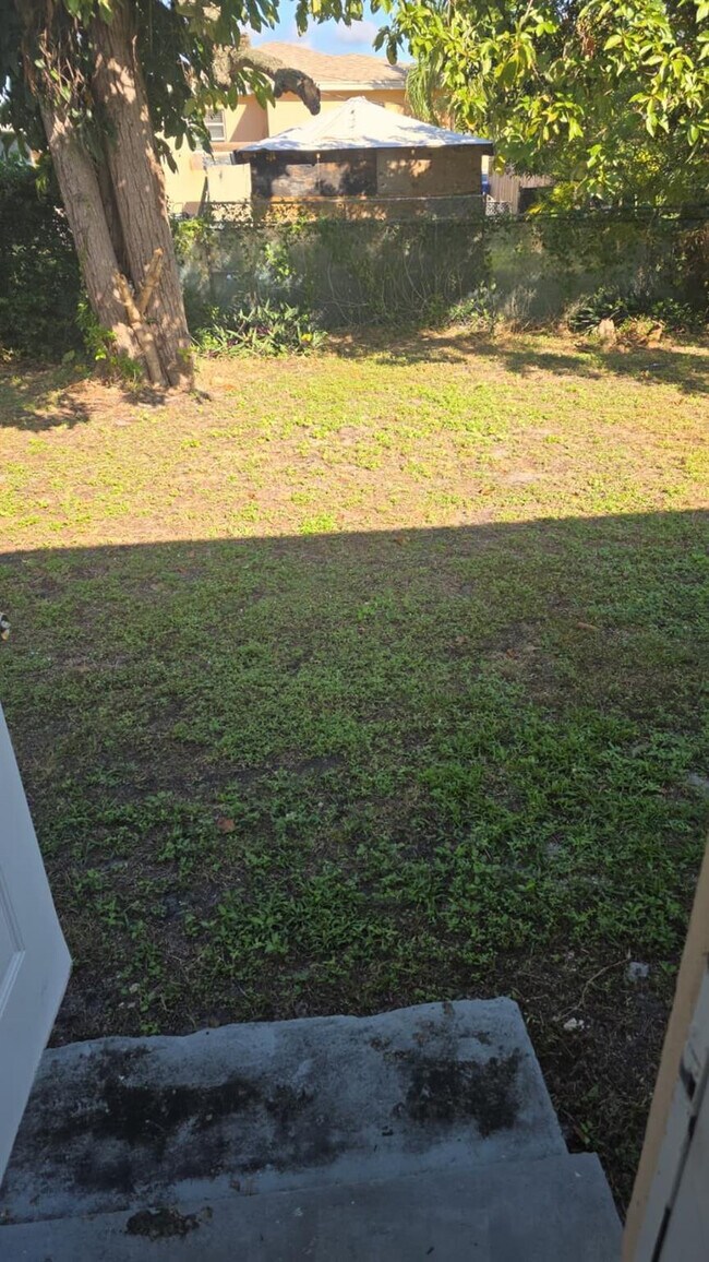 Building Photo - 5241 Mayo St