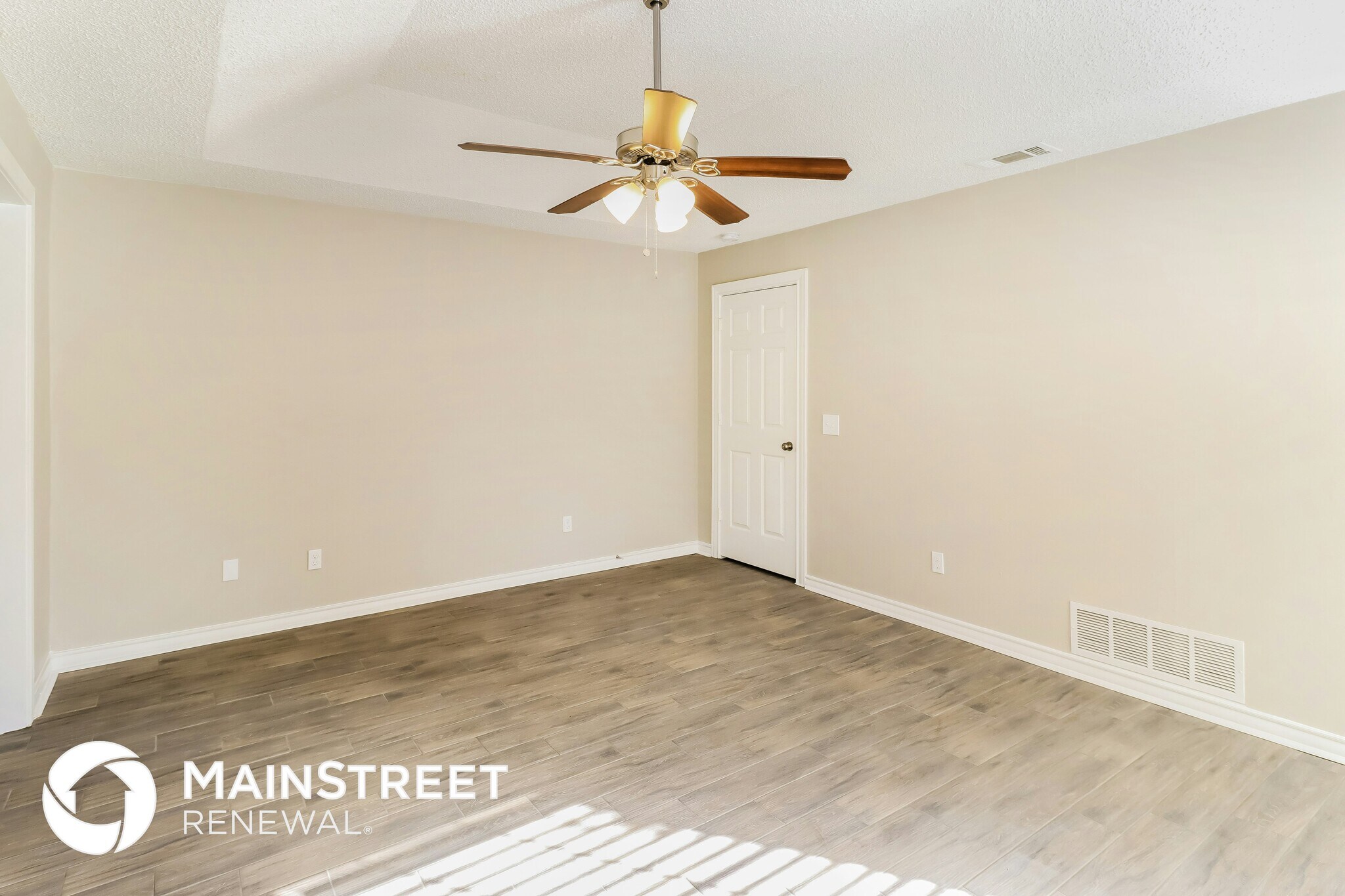 Building Photo - 2517 Dove Creek Ln