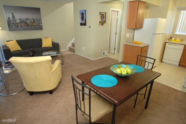 Building Photo - 1 br, 1 bath Townhome - Foxcroft of Shelby...