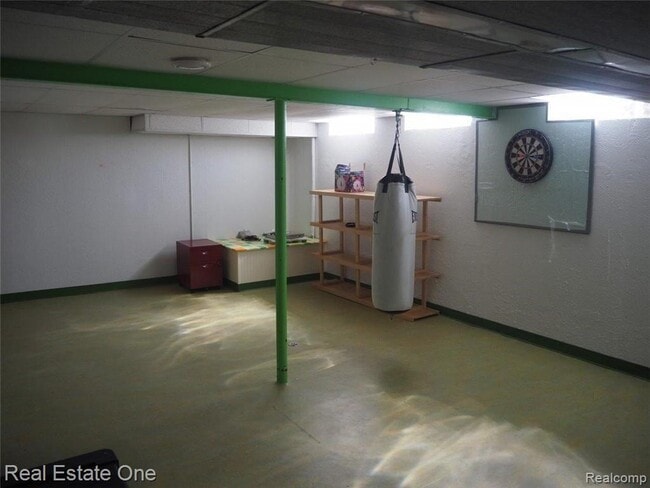 Building Photo - 5837 Folkstone Dr