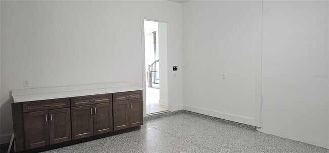 Building Photo - 2625 Waterfront Cir