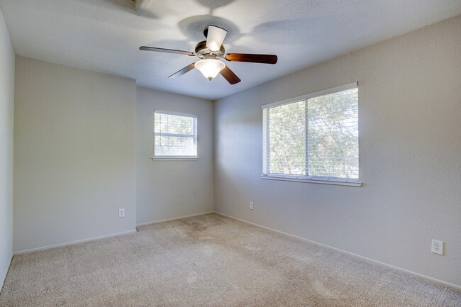 Building Photo - 9526 Victorian Wy