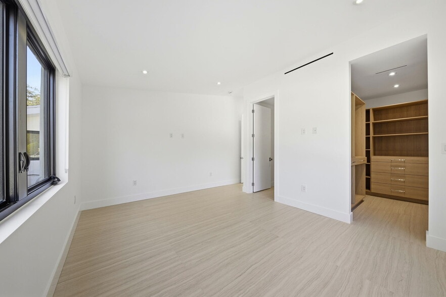 Building Photo - 8800 SW 118th St