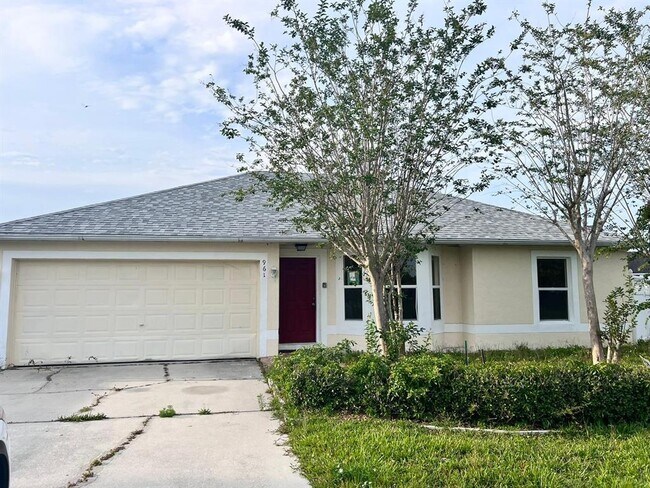 Building Photo - 961 Derbyshire Dr