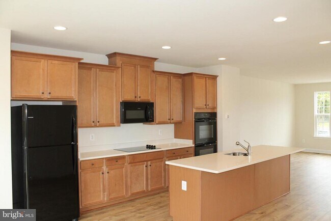 Building Photo - 10665 Hinton Wy