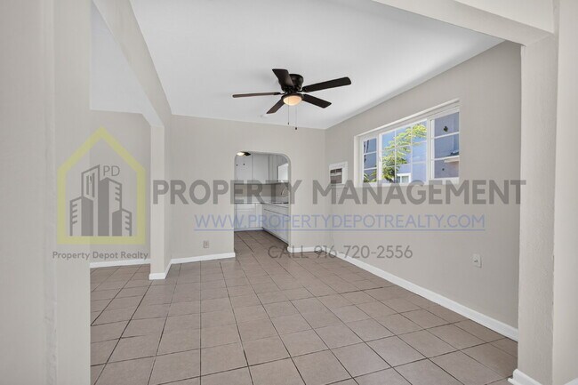 Building Photo - Spacious 3-Bed, 2-Bath Haven in Sacramento