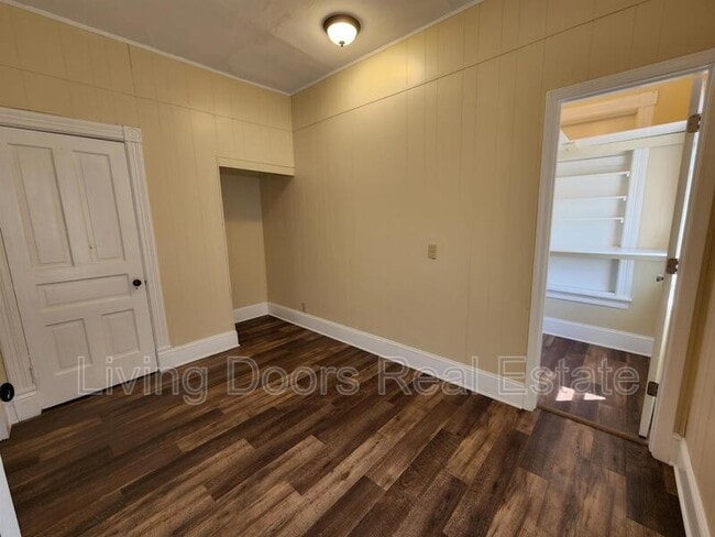 Building Photo - 15 Jackson Ave