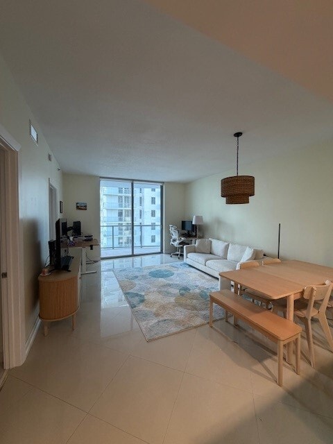 Building Photo - 1060 Brickell Ave