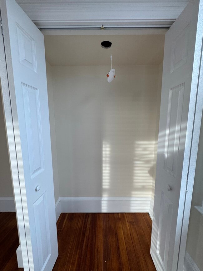 Building Photo - 30 Wadsworth St