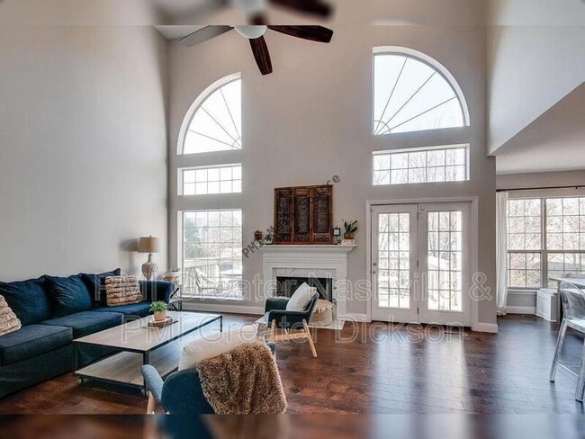 Building Photo - 5503 Saddlewood Ln