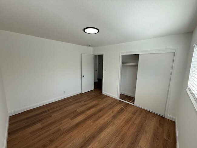 Building Photo - Fully Renovated 3-Bedroom Single Family Home in Rodeo