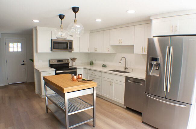 Primary Photo - 5577 S 119th St