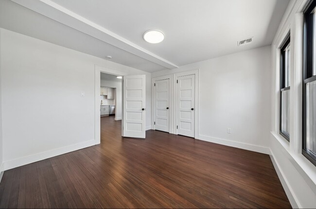 Building Photo - 235 Elmwood Ave