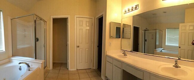 Building Photo - 2527 Liza Ct